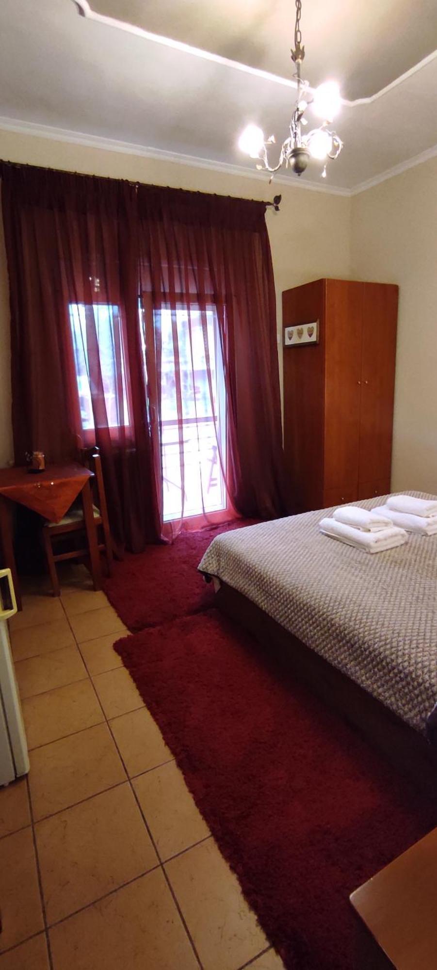 Erodios Guesthouse Káto Loutrákion Esterno foto