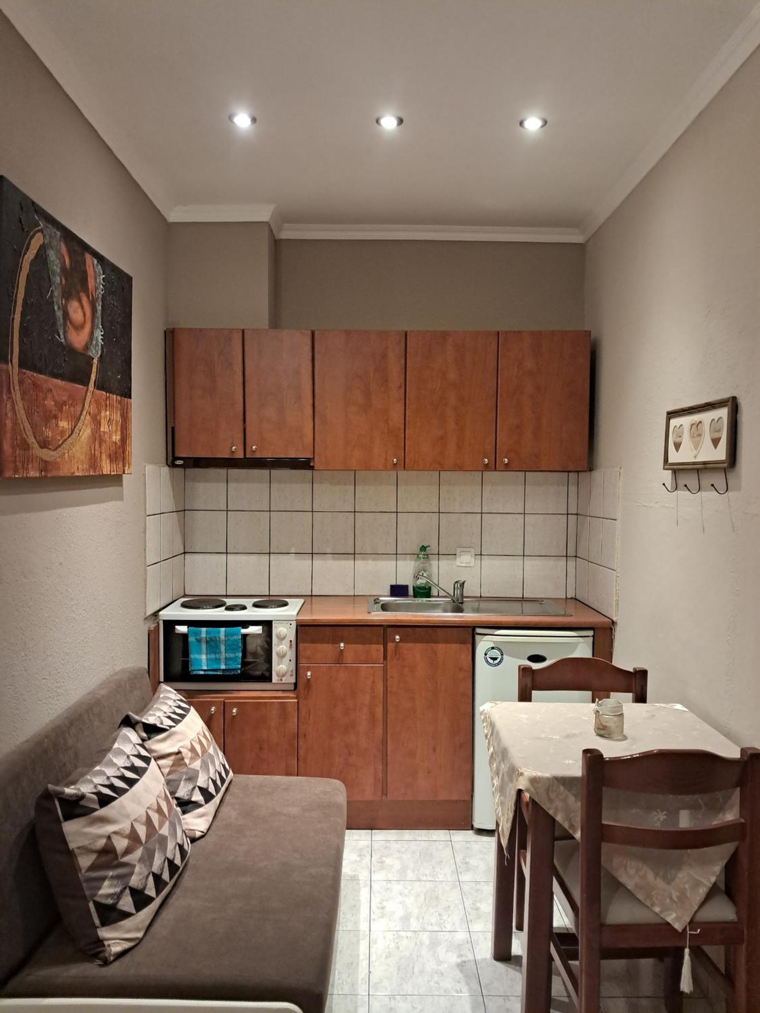 Erodios Guesthouse Káto Loutrákion Esterno foto